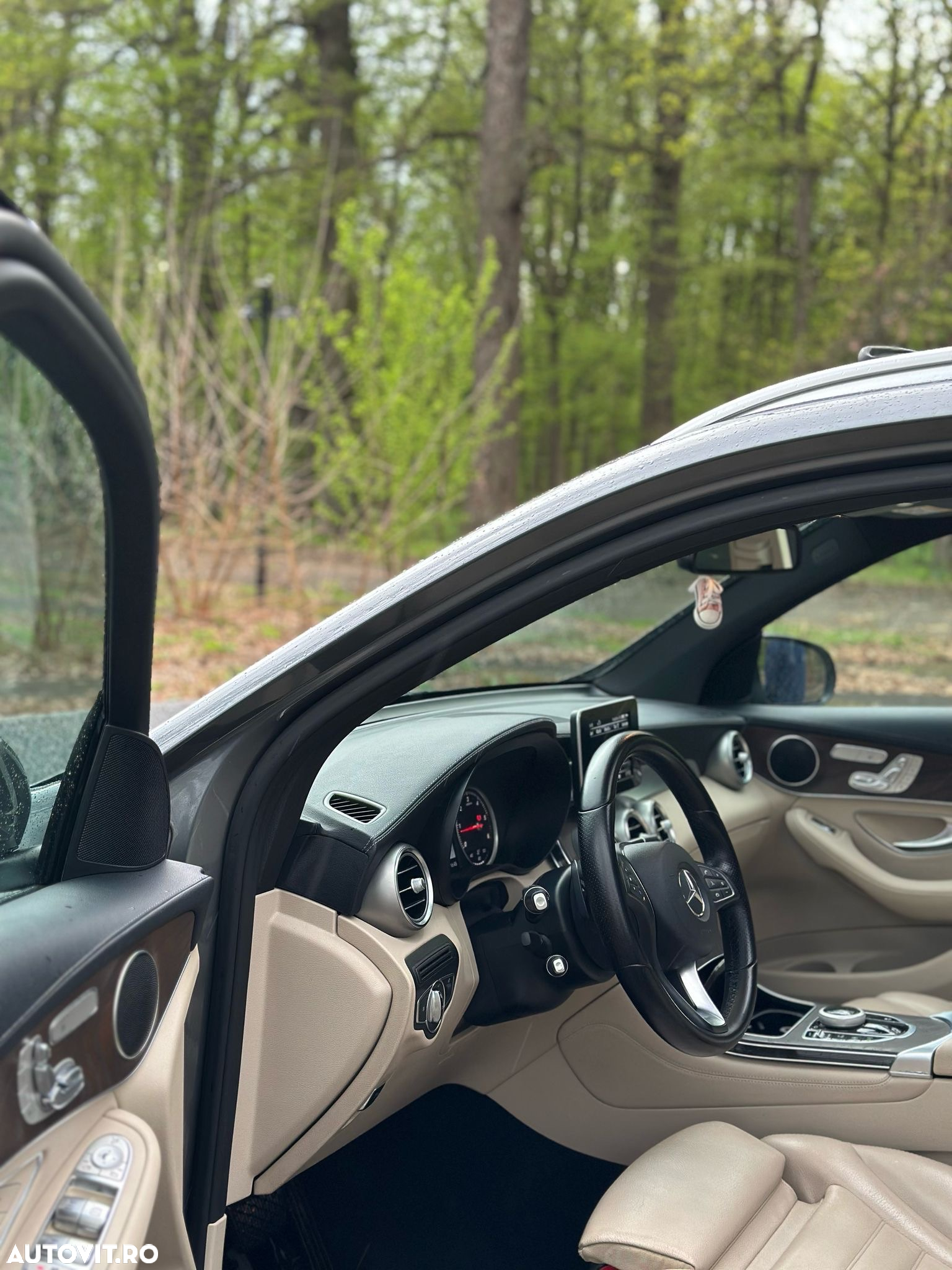 Mercedes-Benz GLC - 9