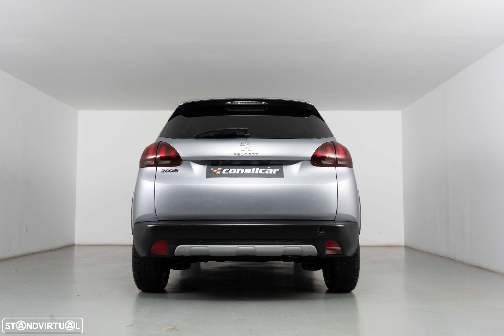 Peugeot 2008 1.2 PureTech Allure Pack EAT8 - 4