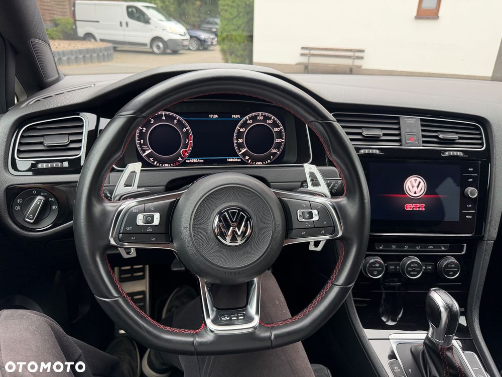 Volkswagen Golf - 19