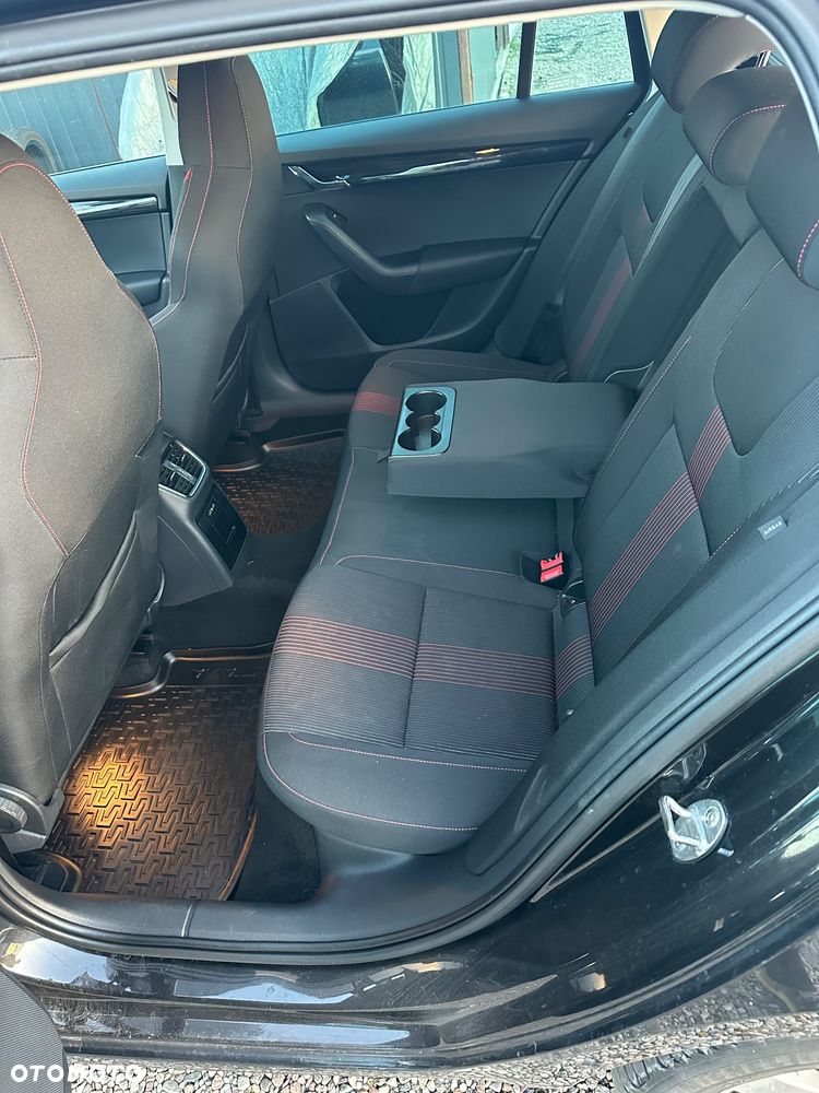 Skoda Octavia 2.0 TDI 4x4 Clever - 13