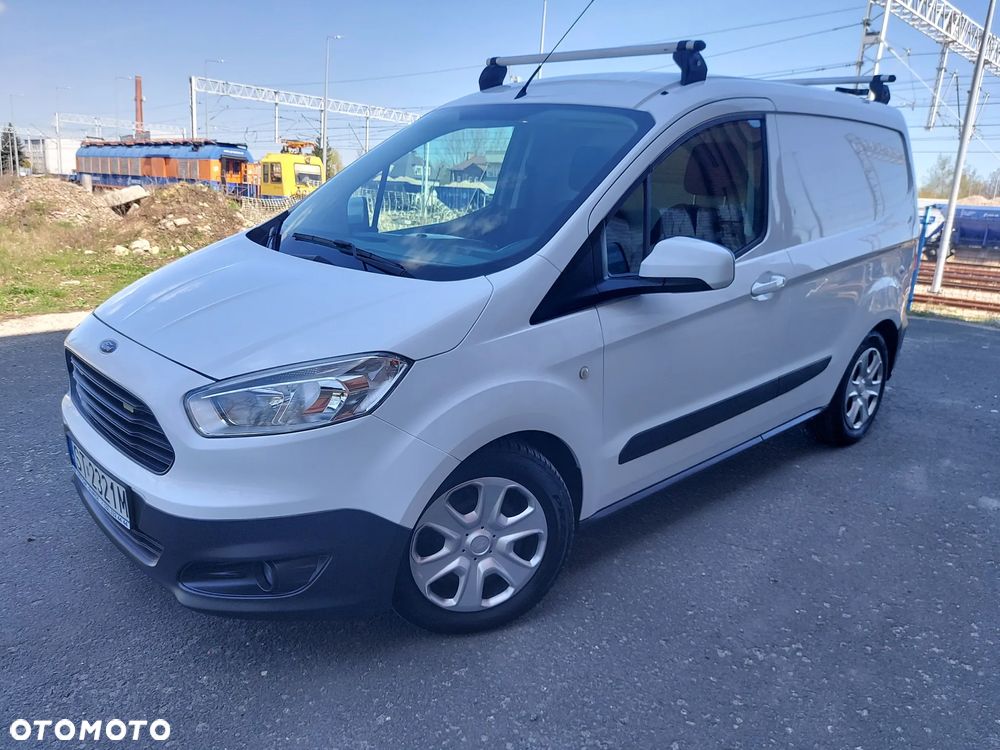 Ford COURIER - 17