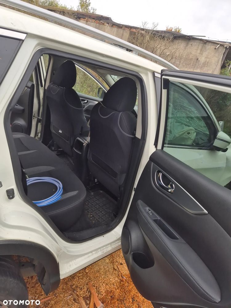 Nissan Qashqai - 14