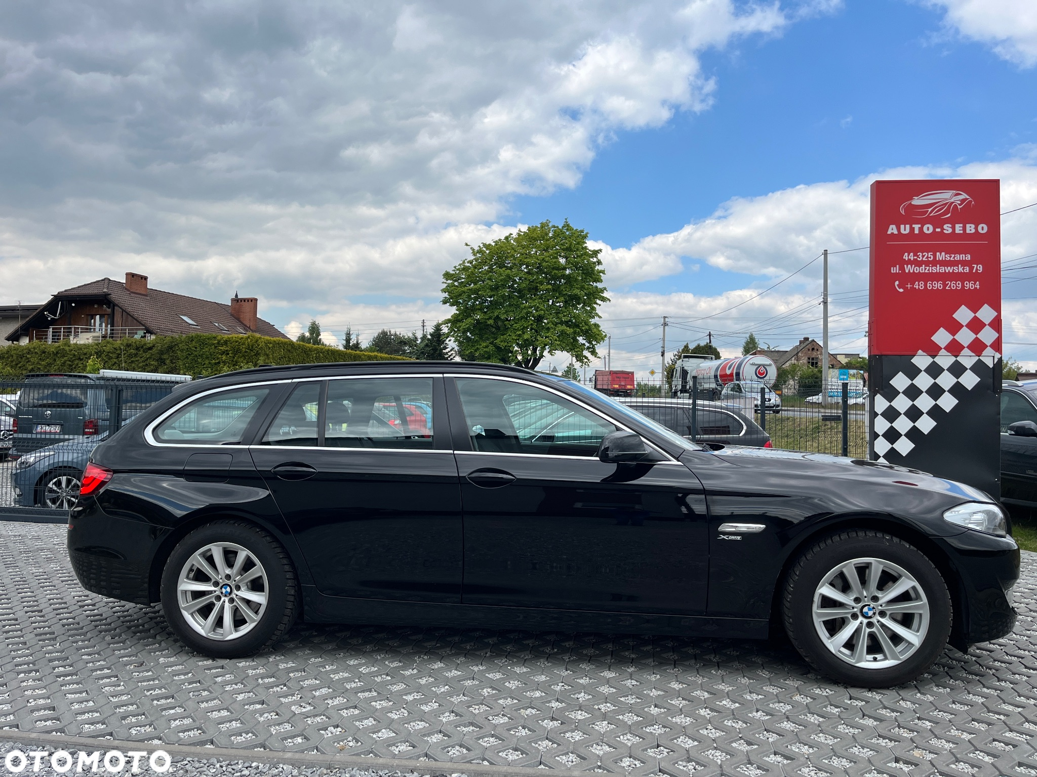 BMW Seria 5 525d xDrive Touring - 10