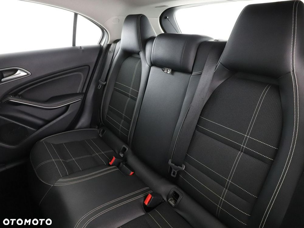 Mercedes-Benz Klasa A 180 (BlueEFFICIENCY) 7G-DCT Urban - 18
