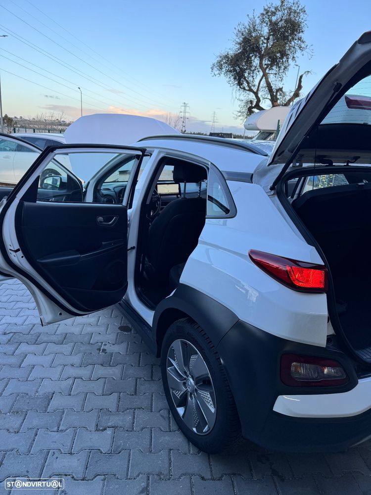 Hyundai Kauai 64 kWh Premium+P.Premium - 19