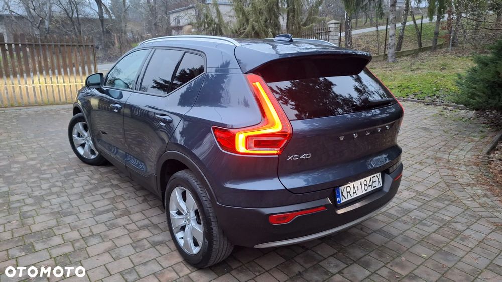 Volvo XC 40 T3 Geartronic Momentum Pro - 18