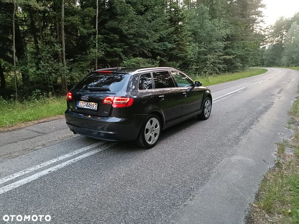 Audi A3 Sportback 2.0 TDI DPF Ambiente - 4