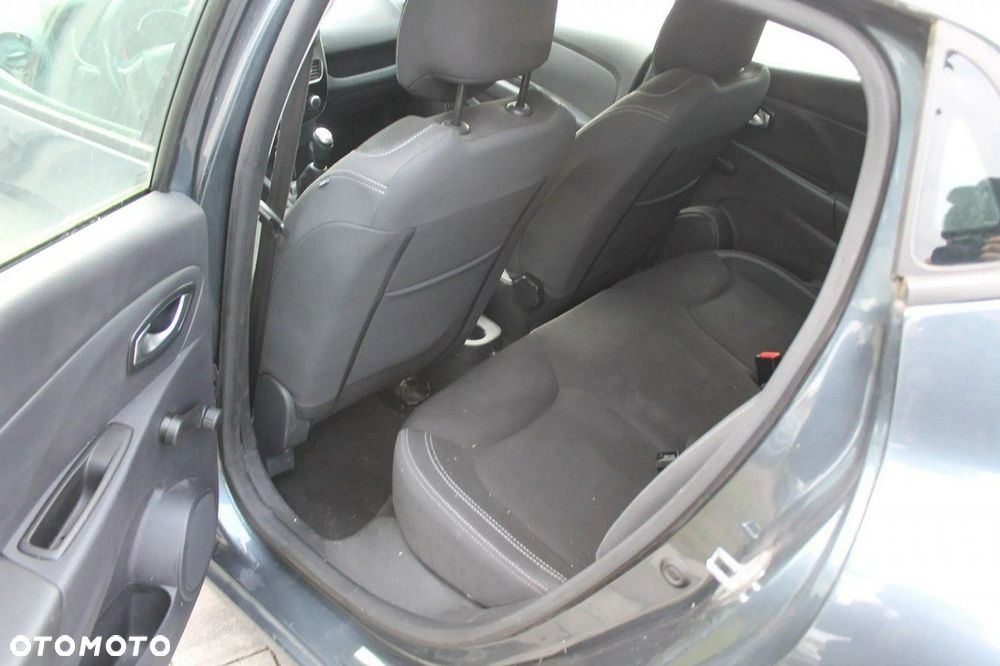 Renault Clio - 10
