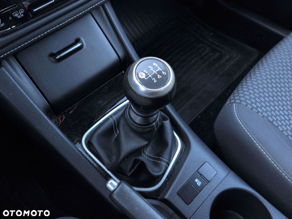 Toyota Corolla 1.6 Comfort - 15
