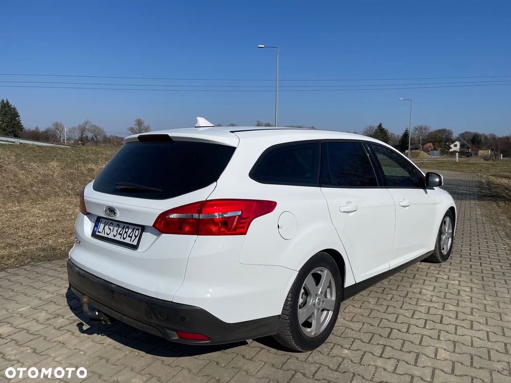 Ford Focus 1.6 TDCi DPF Titanium - 5
