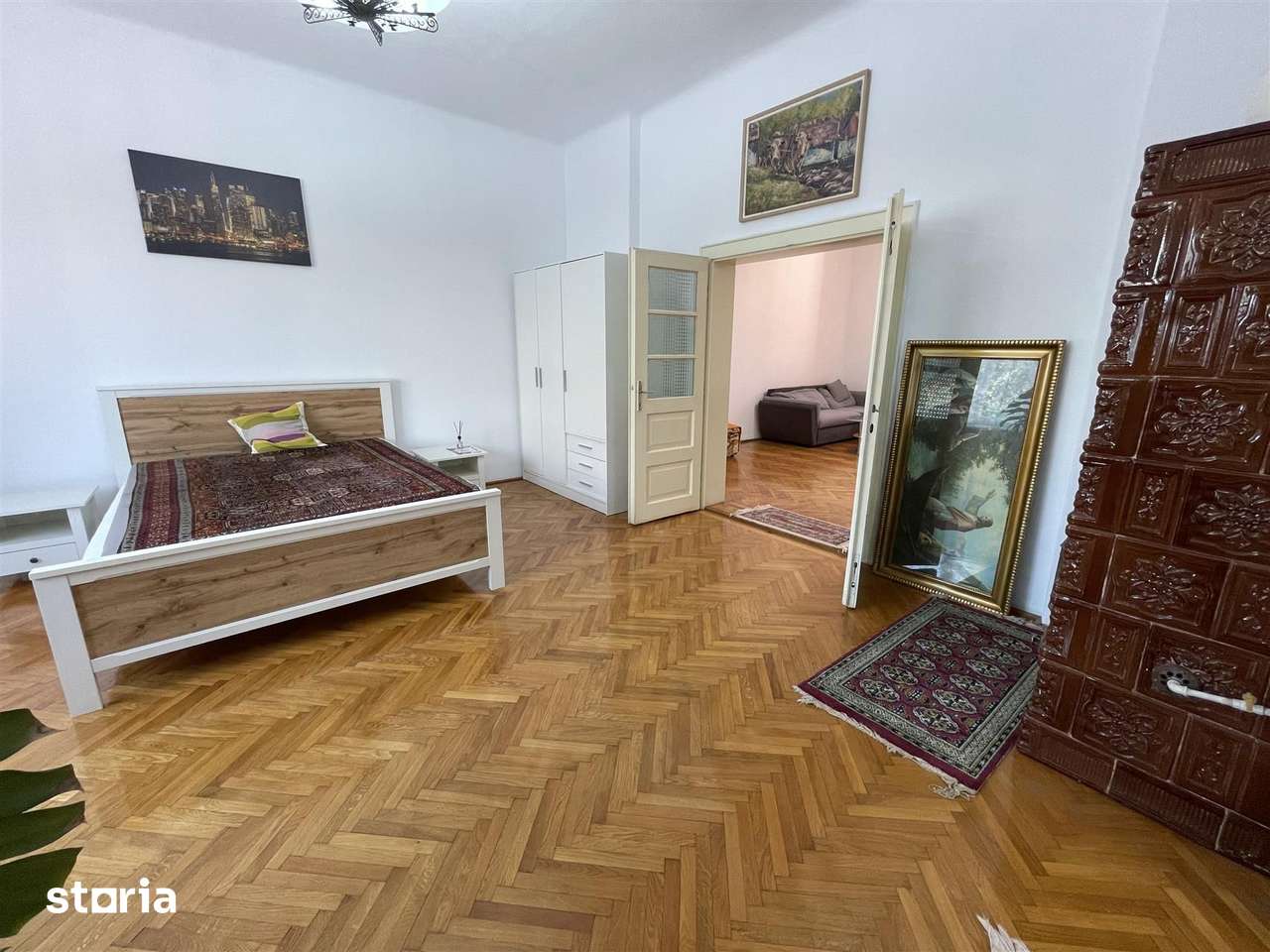 Apartament la casa cu spatiu comercial si garaj - zona Bd. Victoriei — fotografia 1