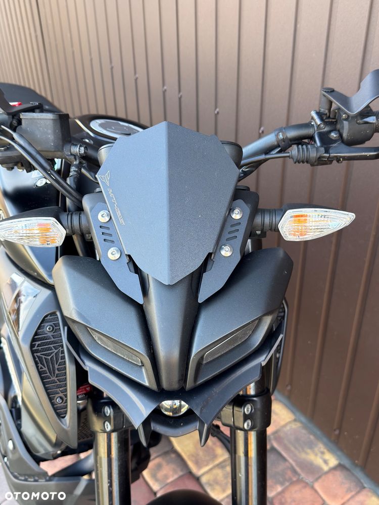 Yamaha MT - 7
