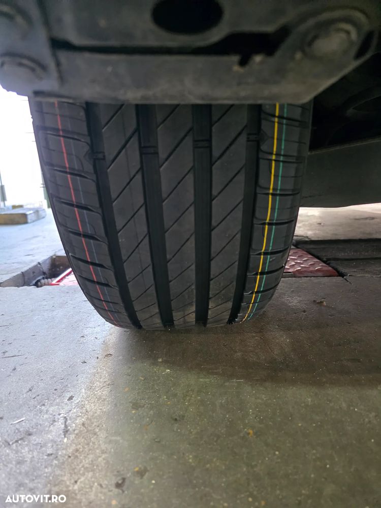 Toyota Corolla 1.8 Business Edition - 17