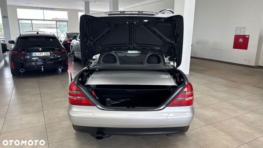 Mercedes-Benz SLK - 32