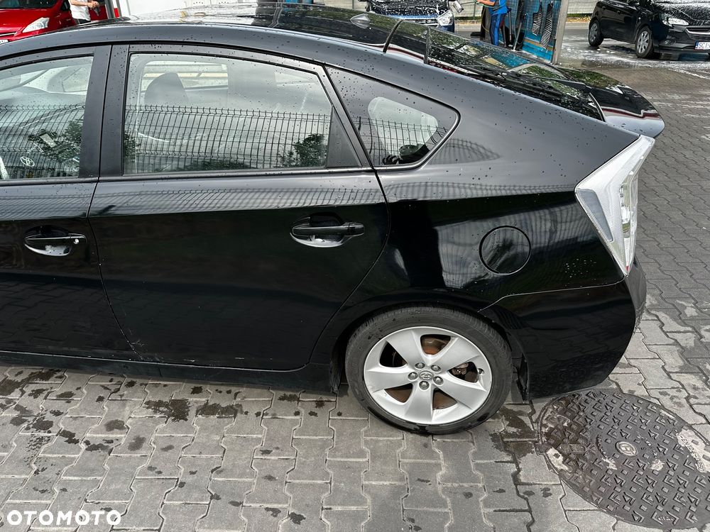 Toyota Prius 1.8 HSD Luna - 4