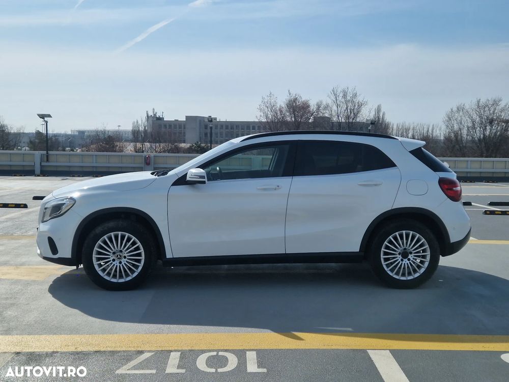 Mercedes-Benz GLA - 4