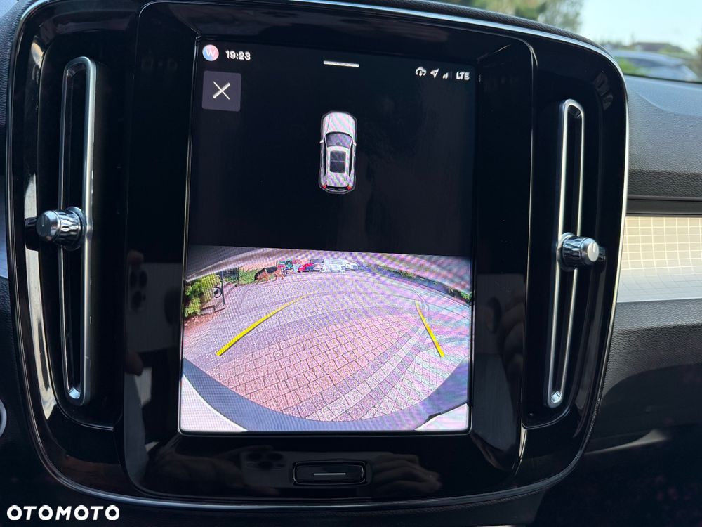 Volvo XC 40 B3 B DKG Plus Dark - 35