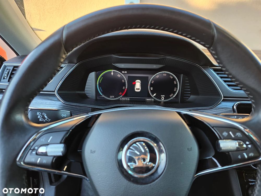 Skoda Superb 1.4 TSI Plug-In Hybrid Style DSG - 11