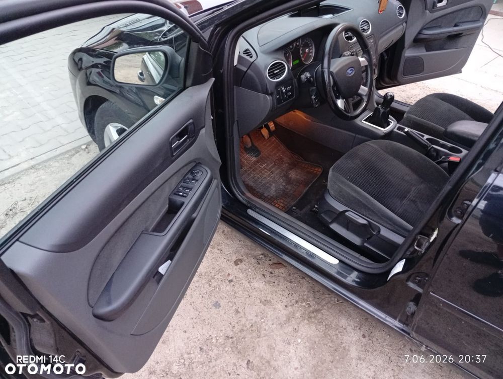 Ford Focus 1.6 Ti-VCT Ghia - 13