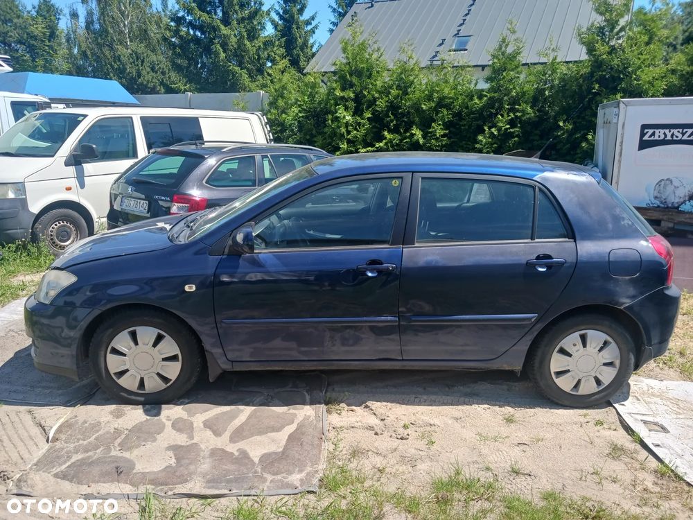 Toyota Corolla - 4