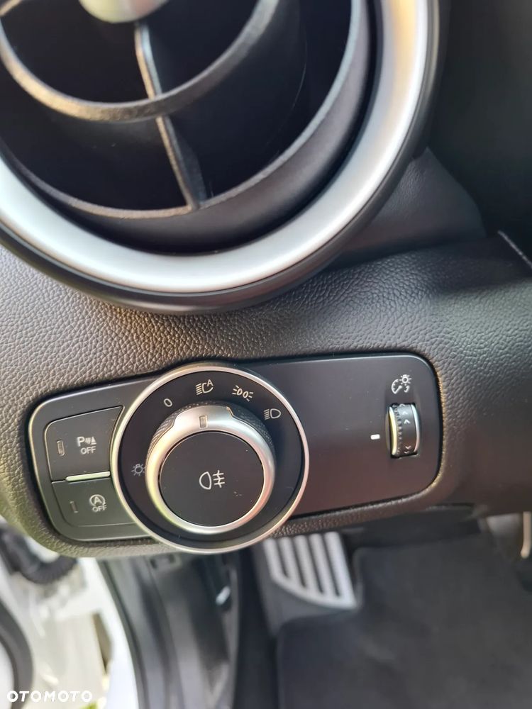 Alfa Romeo Giulia 2.0 Turbo 16V AT8 Veloce - 20