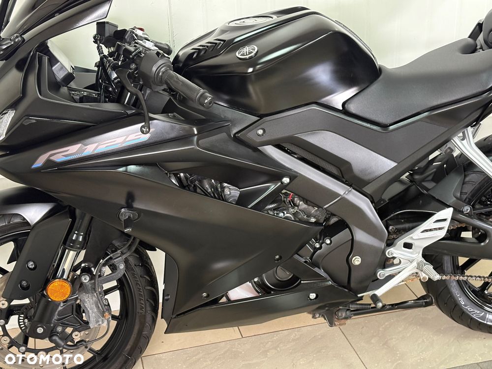 Yamaha YZF - 12