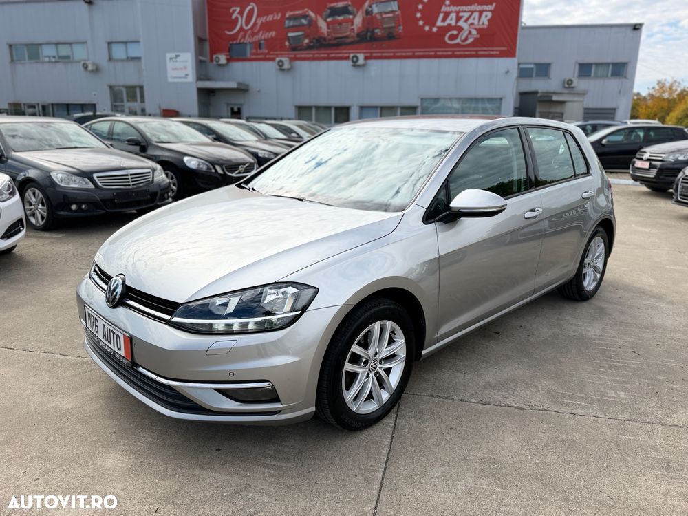 Volkswagen Golf - 2