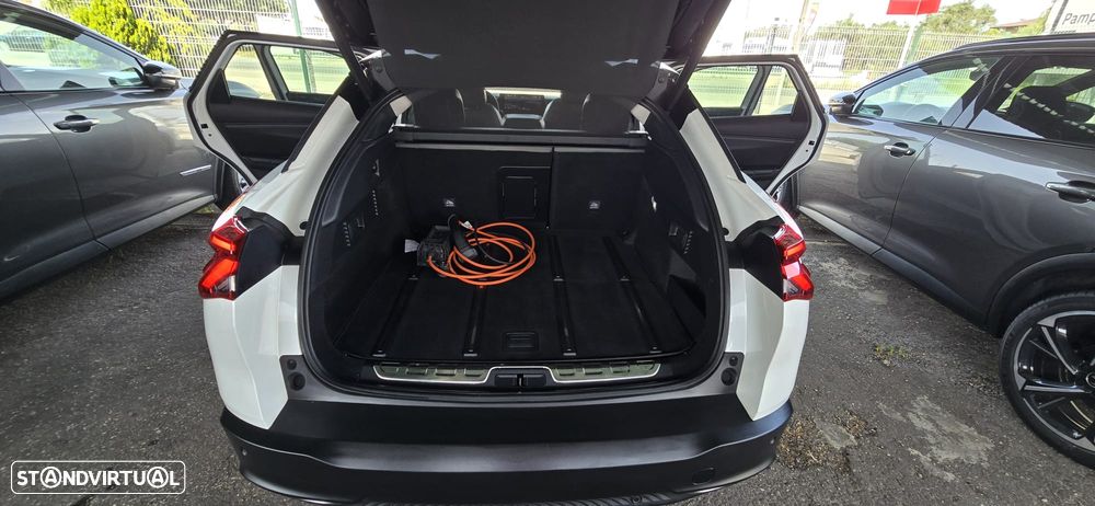 Citroën C5 X 1.6 Hybrid Shine Pack e-EAT8 - 26