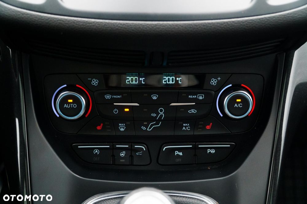 Ford Kuga - 24