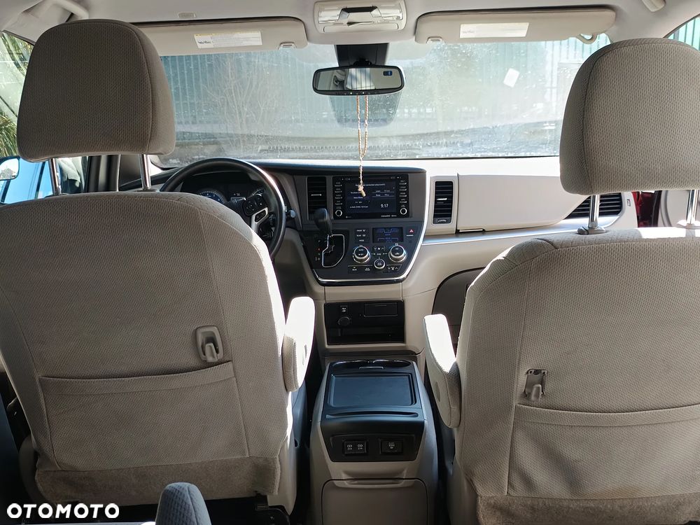 Toyota Sienna 3.5 V6 LE AWD - 11