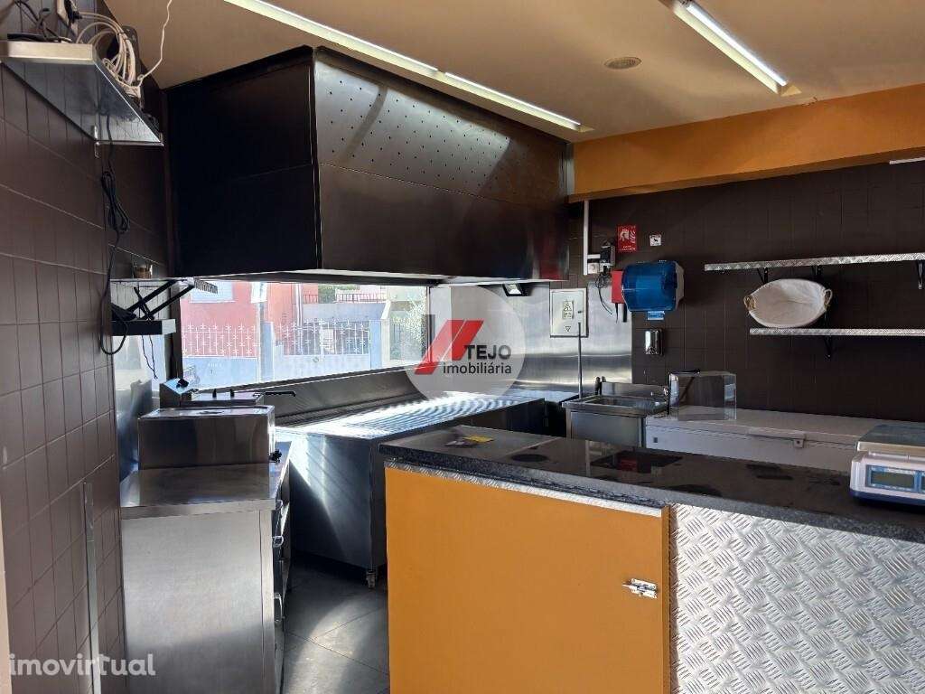 Trespasse I Churrasqueira I 45 m2 I Amora - Grande imagem: 2/27