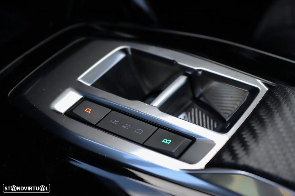 Peugeot e-2008 50 kWh GT - 30