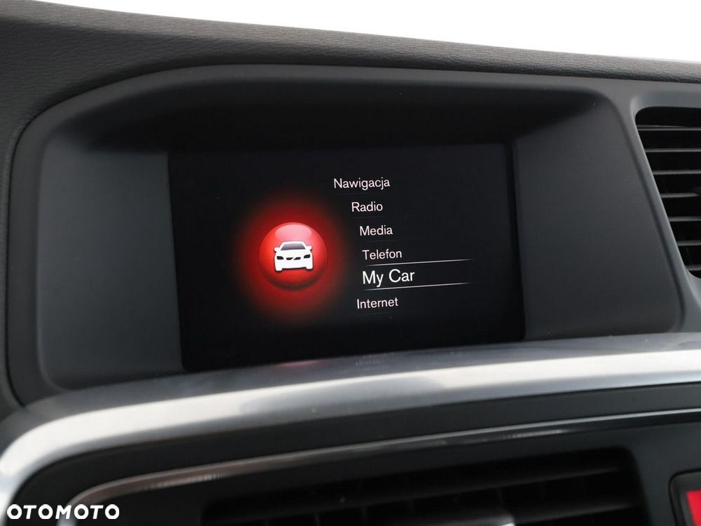 Volvo V60 D2 Summum - 24