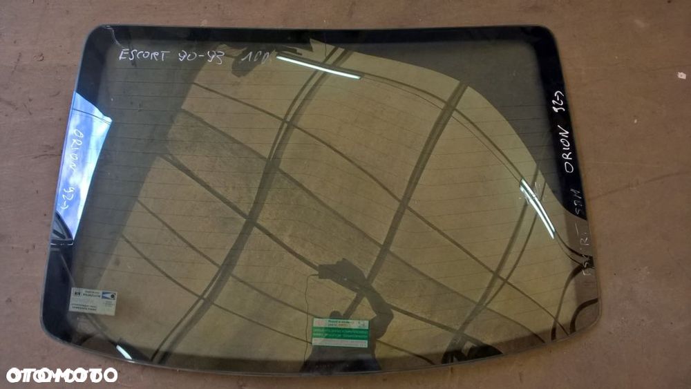 SZYBA TYLNA FORD ORION 92-95 - 1