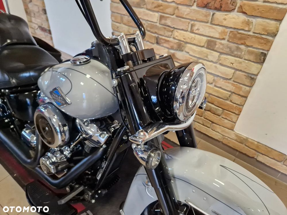 Harley-Davidson Softail Heritage Classic - 13