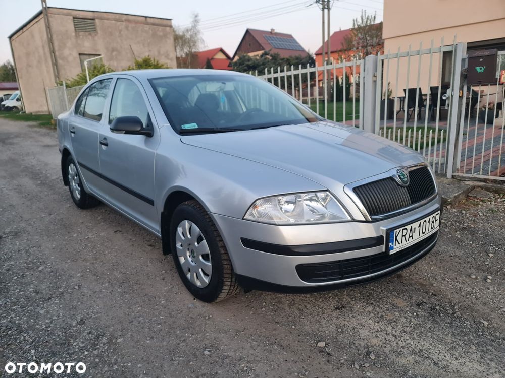 Skoda Octavia 1.6 Ambiente - 1
