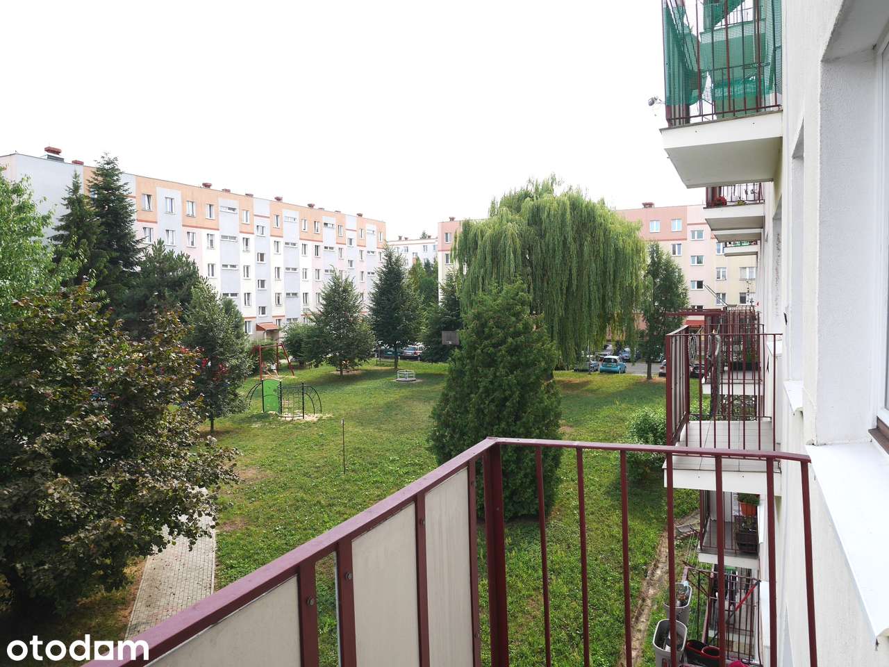 Kawalerka z balkonem, osobną kuchnią , blisko Centrum i uczelni.