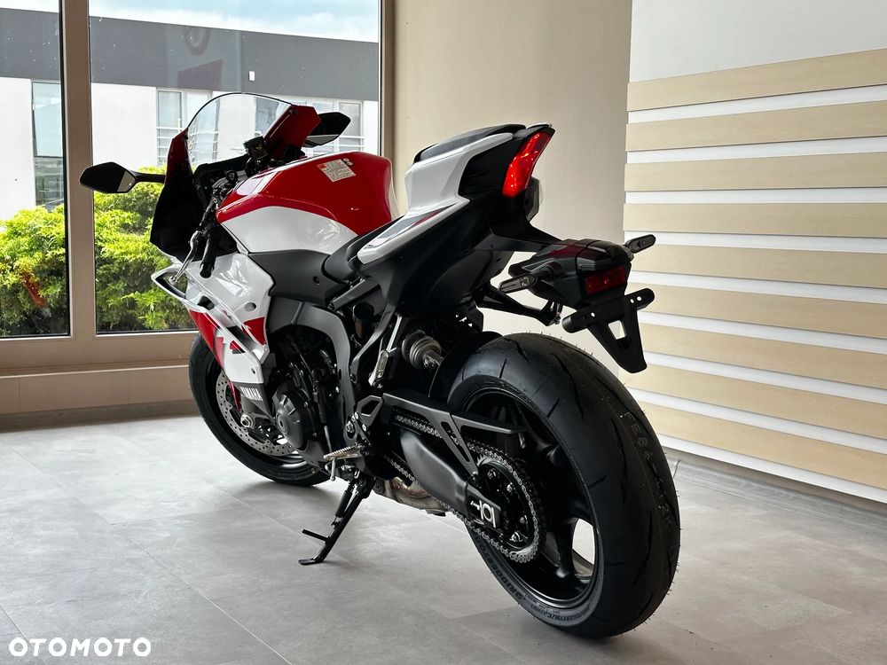 Yamaha R9 - 4