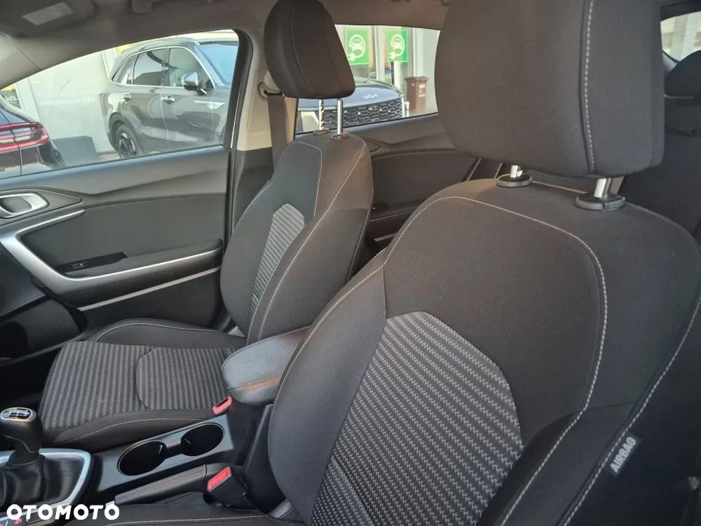 Kia XCeed 1.5 T-GDI M - 14
