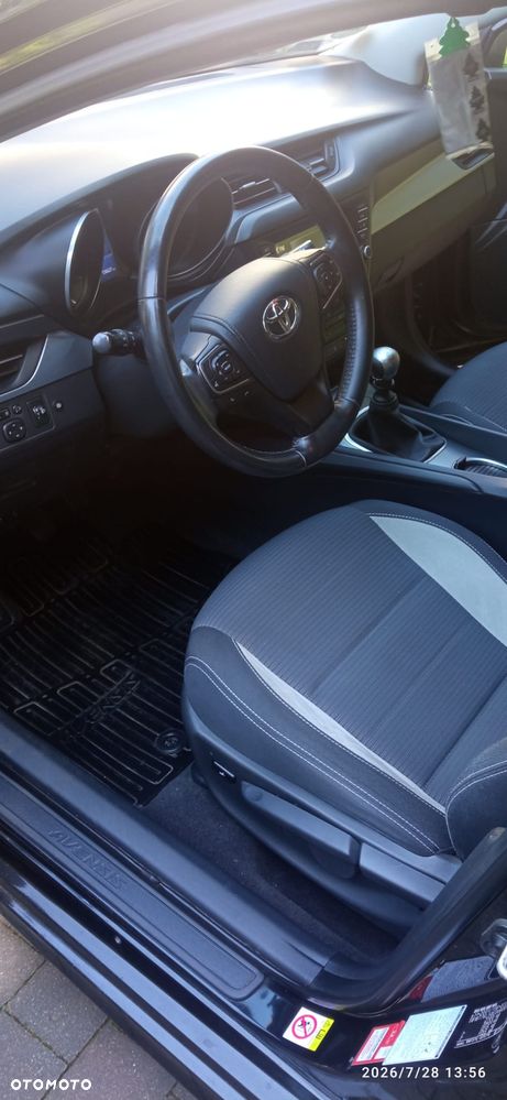 Toyota Avensis - 10