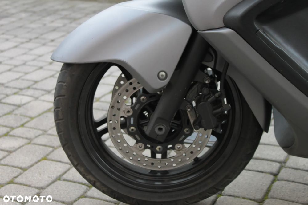 Suzuki Burgman - 12