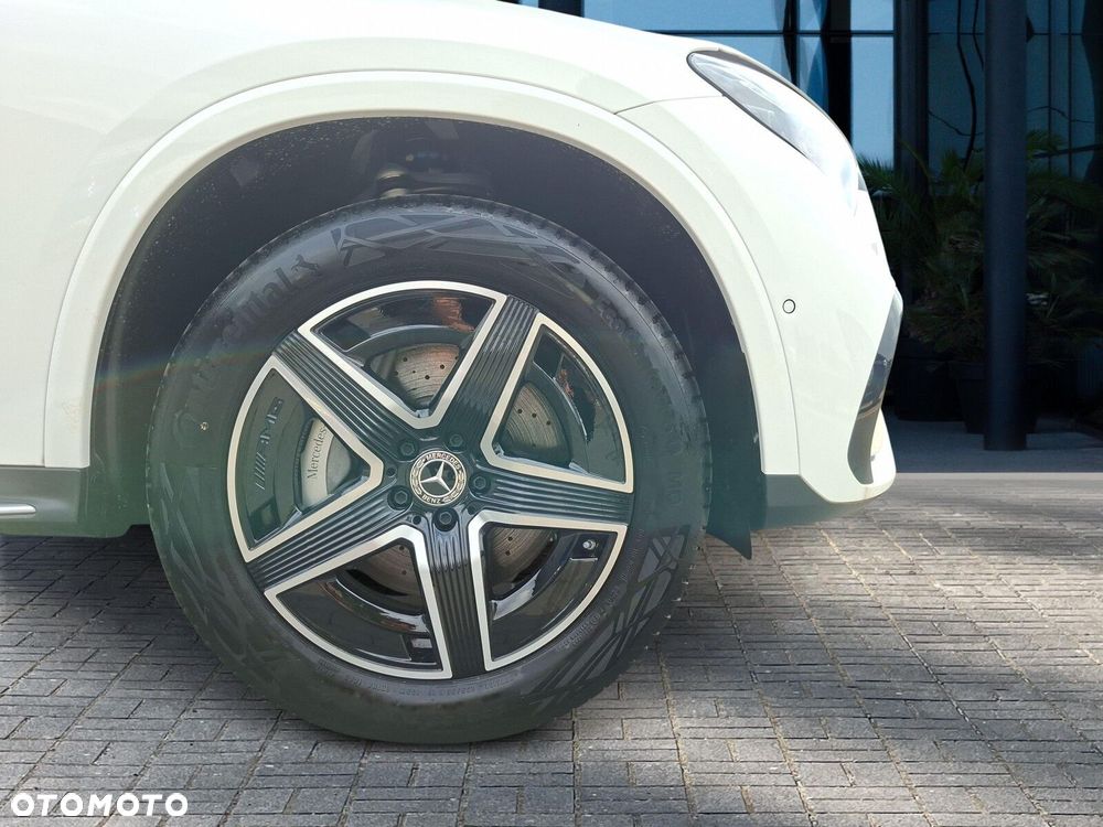 Mercedes-Benz GLC - 16