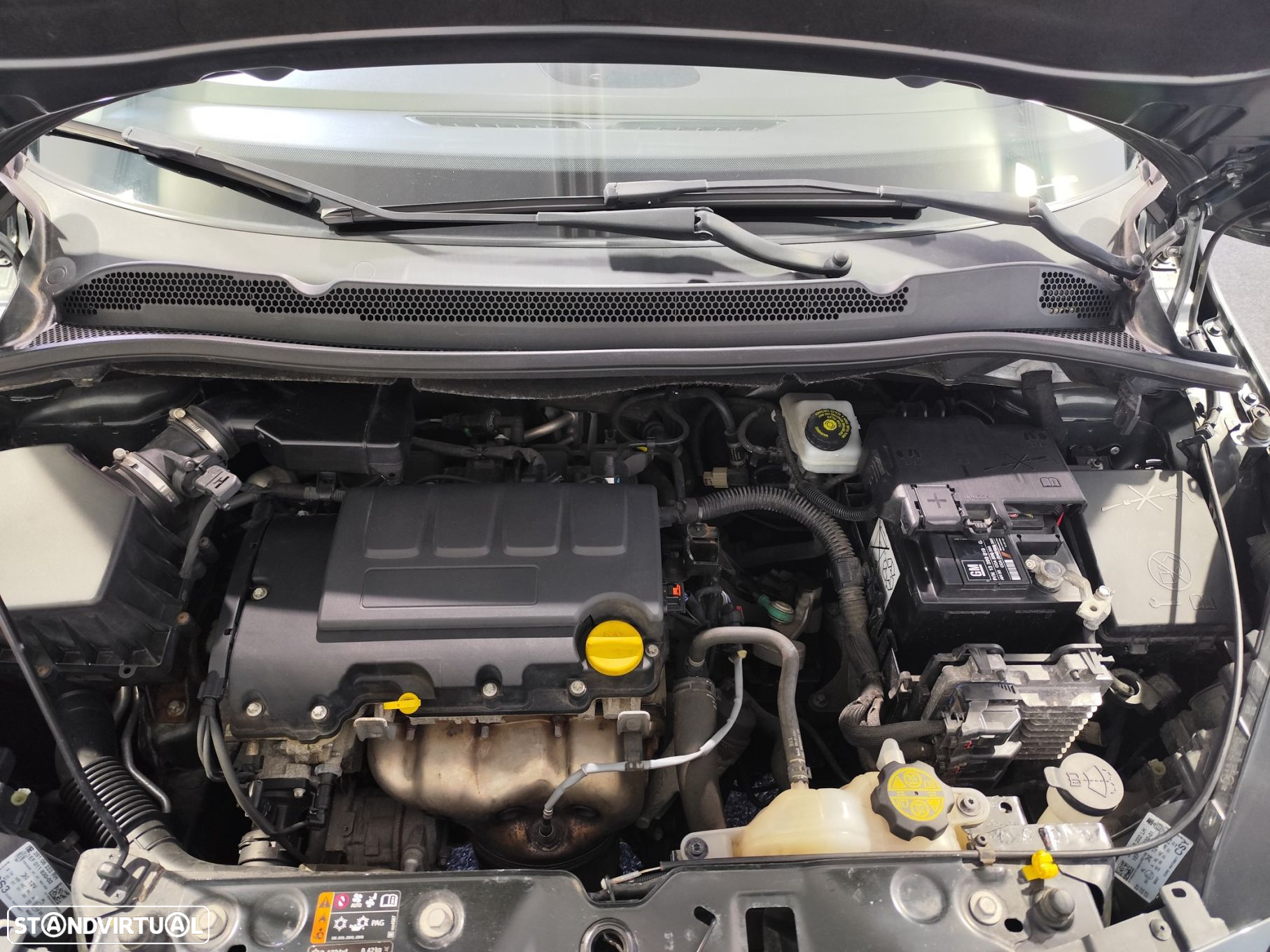 Opel Corsa 1.2 Dynamic - 32