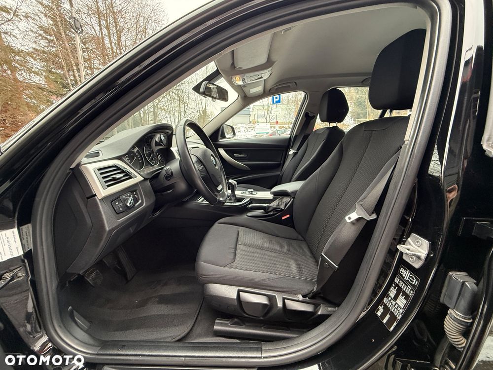 BMW Seria 3 316d - 14