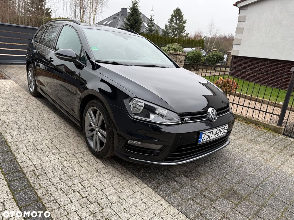 Volkswagen Golf - 1