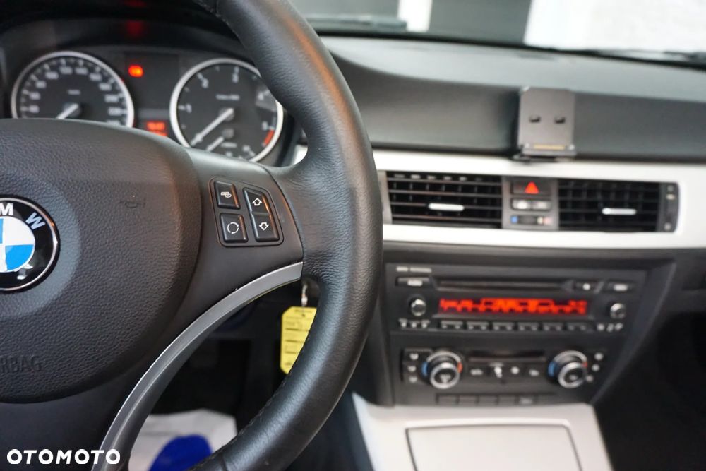 BMW Seria 3 318d - 36