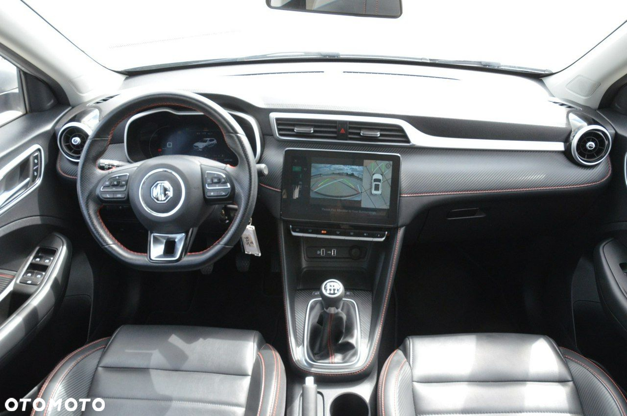 MG ZS - 18