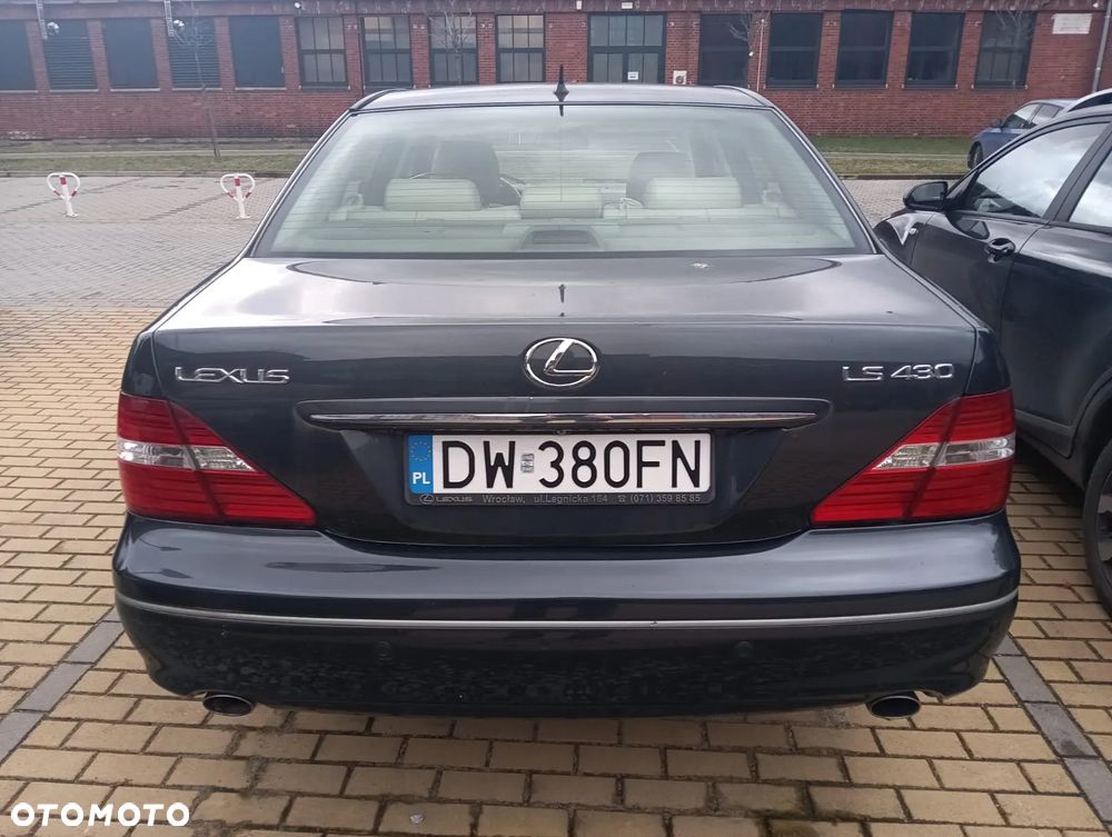 Lexus LS Comfort - 2