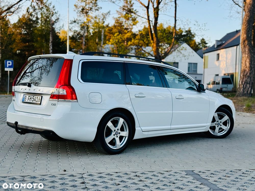 Volvo V70 D2 Momentum - 4