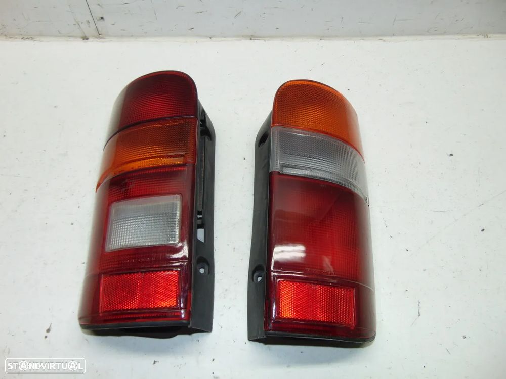 Toyota Hiace farolins - 4